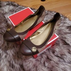 Coach flats